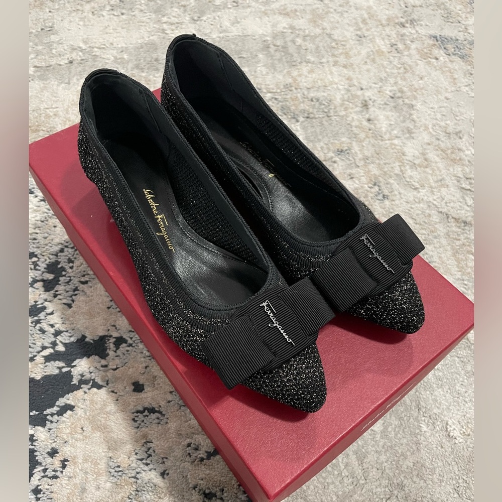 Gorgeous Ferragamo ‘Viva’ shoes size 4.5